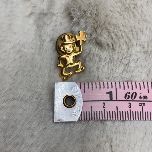 Leprechaun 🍀 Pin - Picture 4 of 4